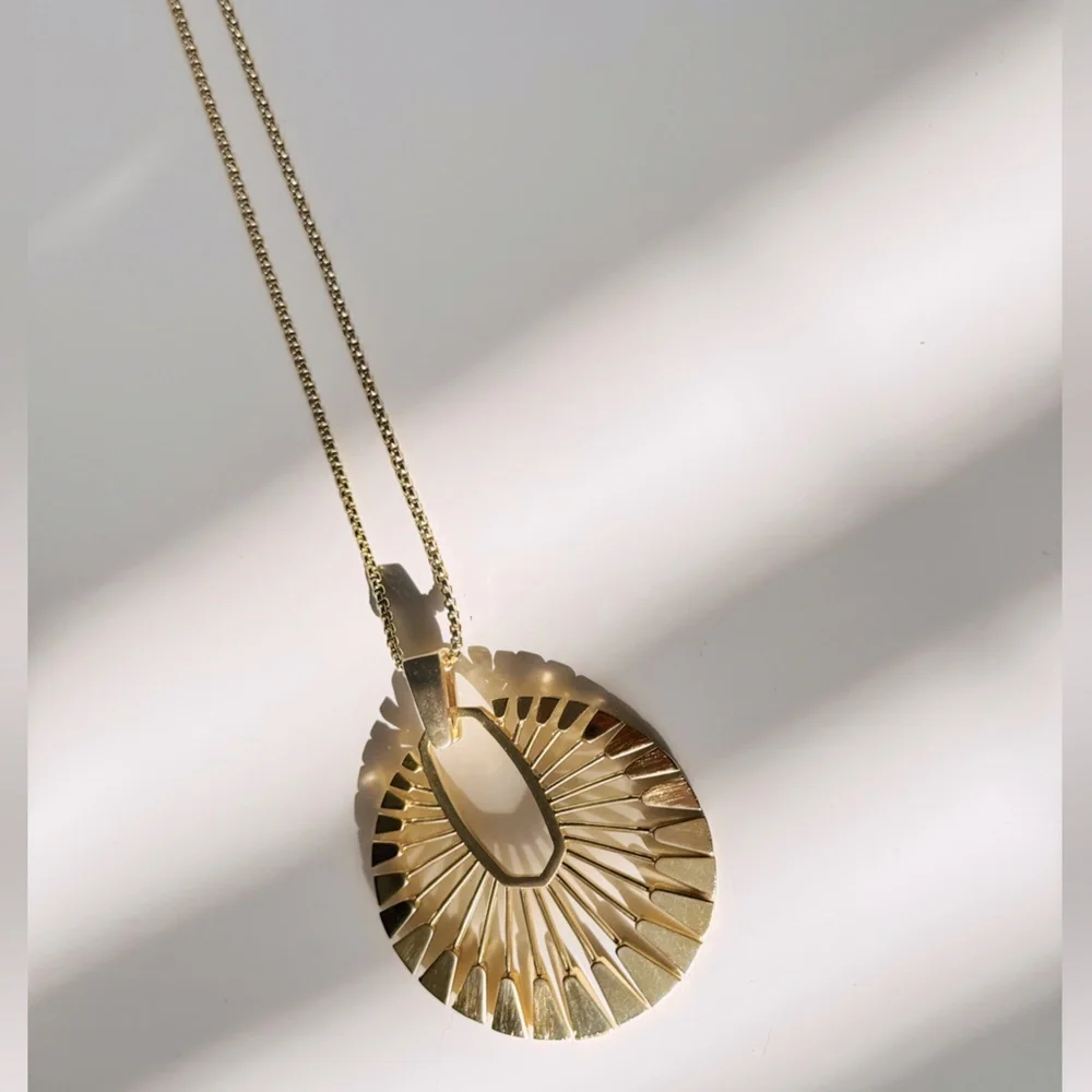 KENDRA SCOTT Deanne Gold Sunburst Necklace - Picture 9 of 12